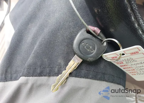 2005 Chevrolet Silverado 2500Hd Lt из США, поврежденный, VIN 1GCHK23245F828353